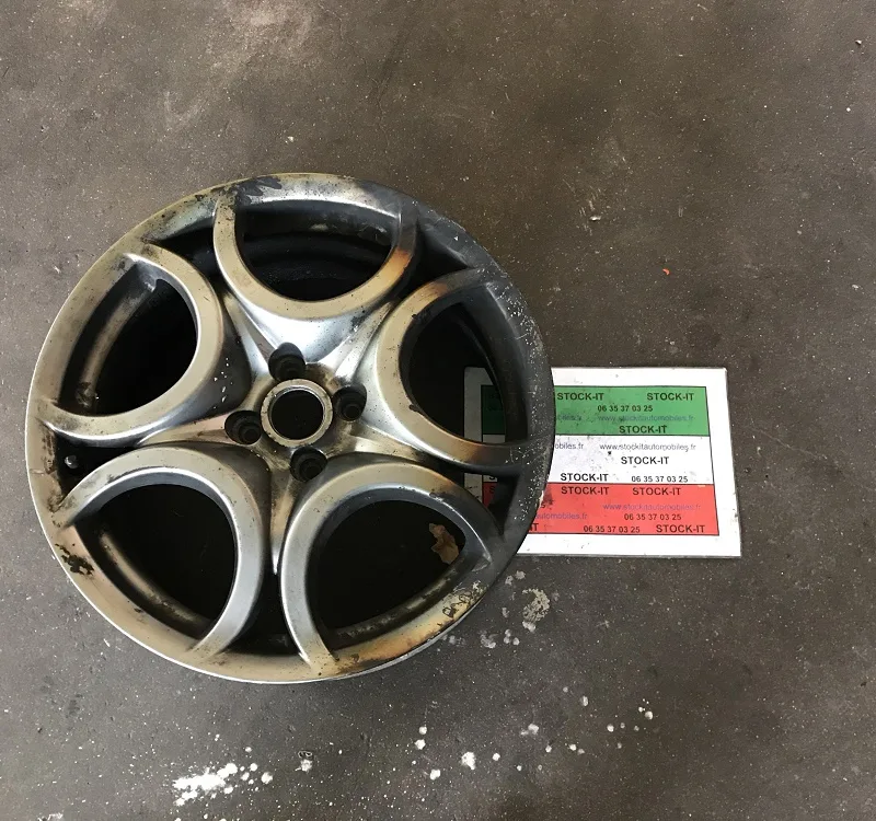 Jante Alfa Mito 17" à repeindre