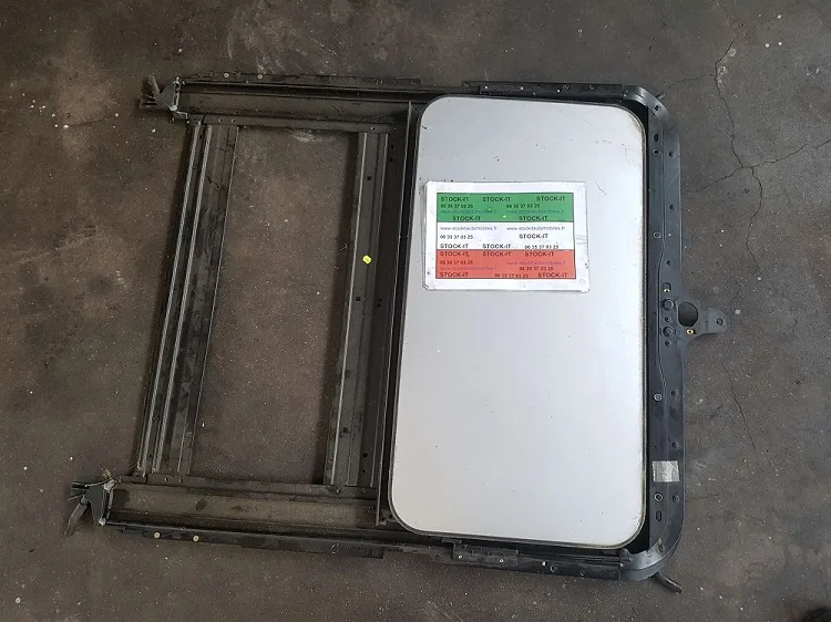 Toit ouvrant Alfa 166 tolé sans moteur