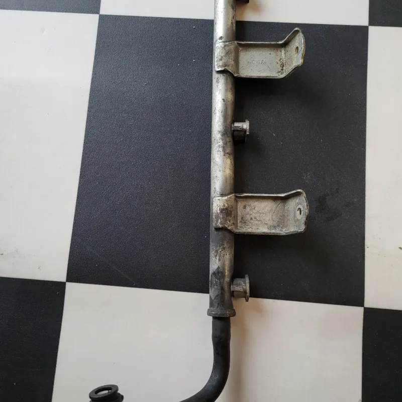 Rampe d'injection arrière pour V6 24s 3.0/3.2