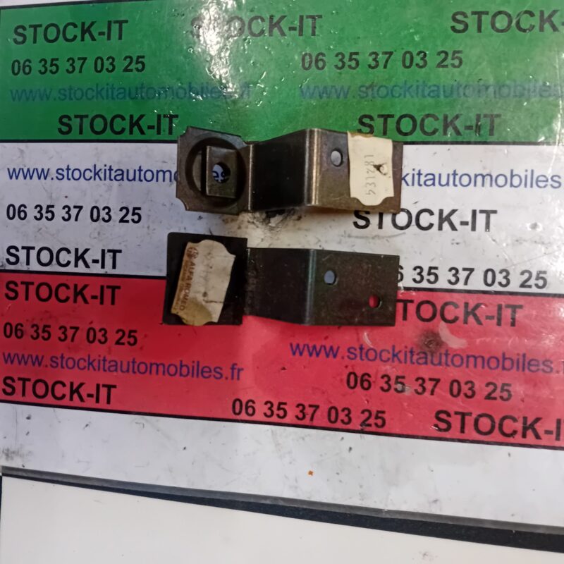 60745176 	ÉTRIER SUPPORT