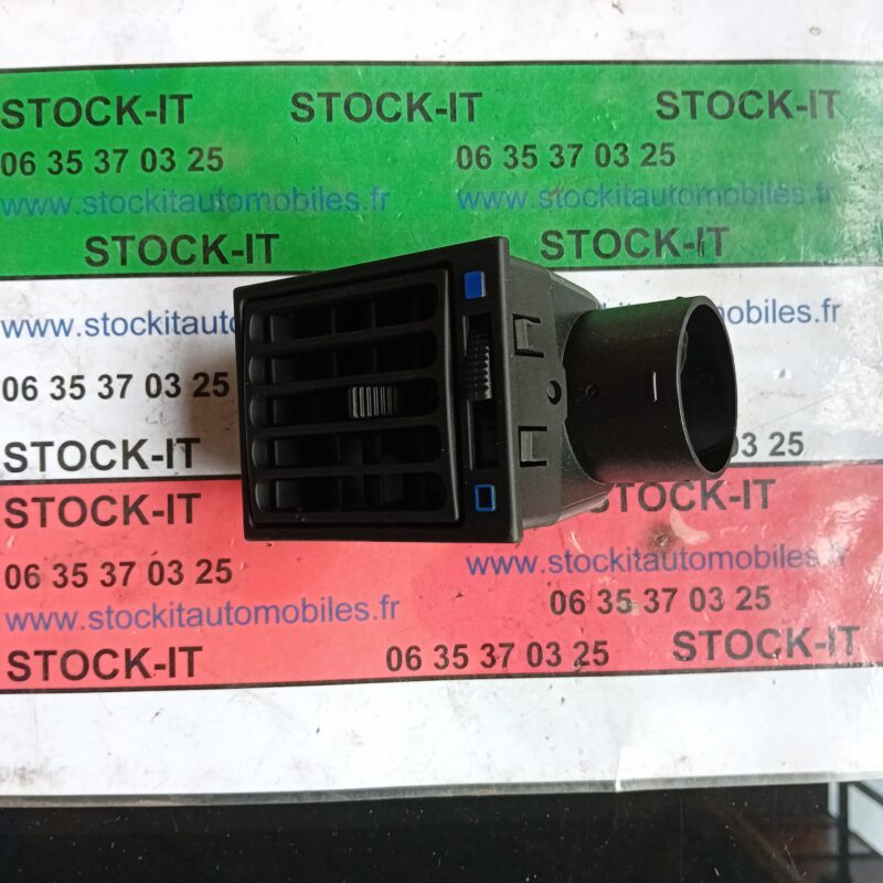 161008203601 Buse d'air pour tableau de bord coté droit