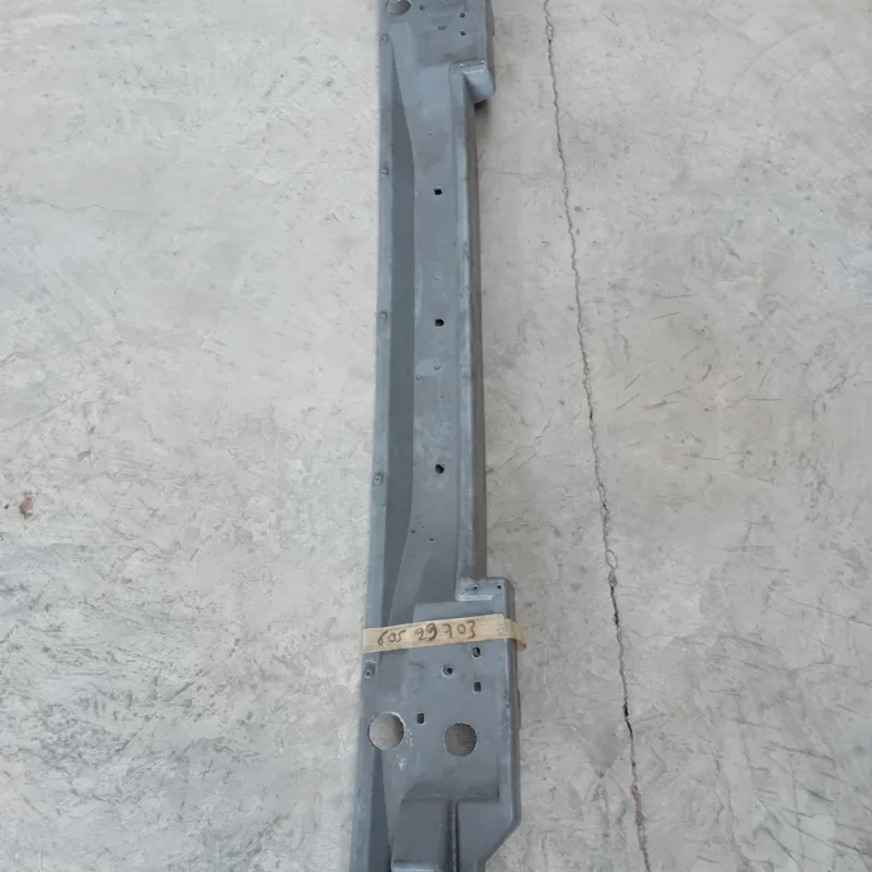 60529703 Traverse Pare-chocs Alfa Roméo 75