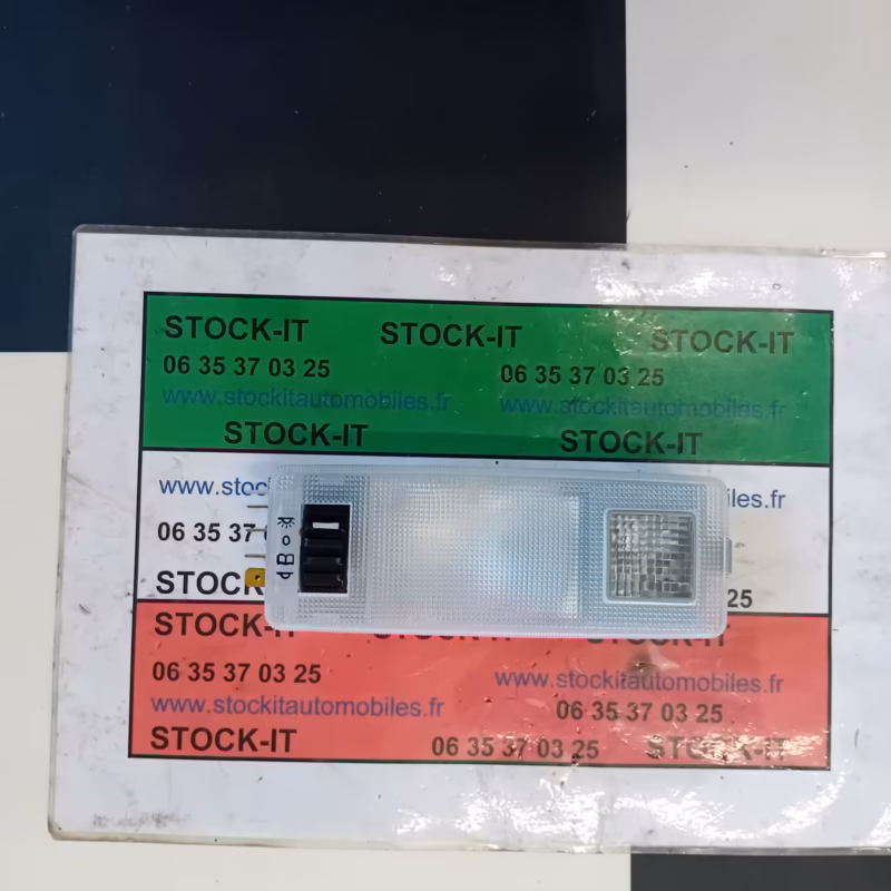000 820 93 01  Plafonnier intérieur MERCEDES
