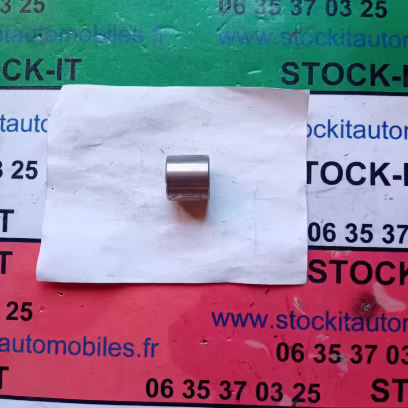 60778754 DOUILLE Entretoise galet tendeur
