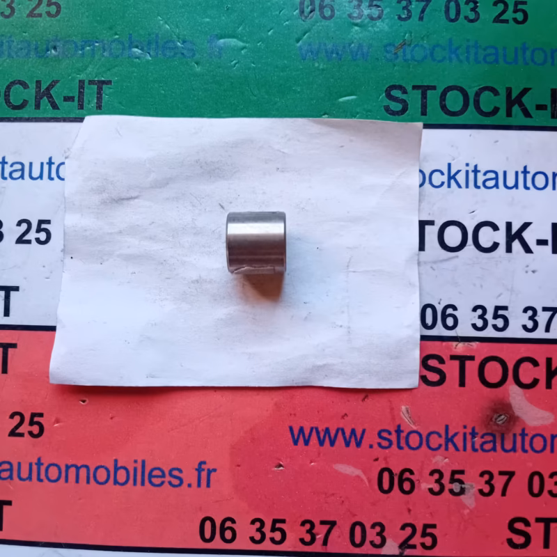 60778754 DOUILLE Entretoise galet tendeur