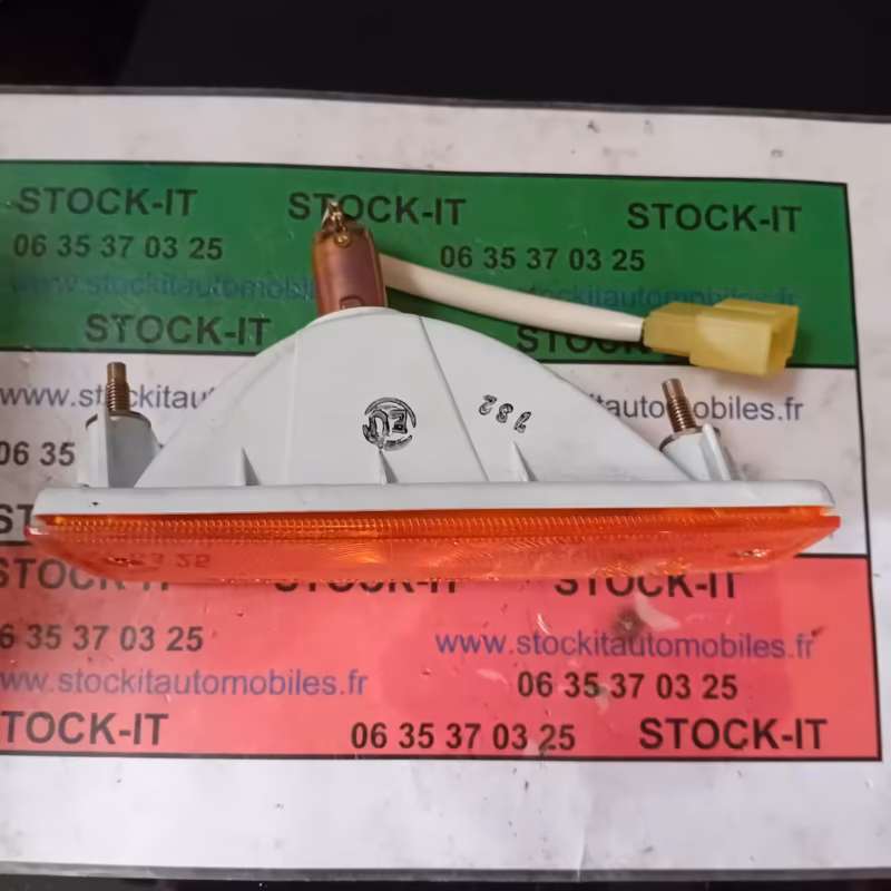 81510-19875 Feu avant droit TOYOTA