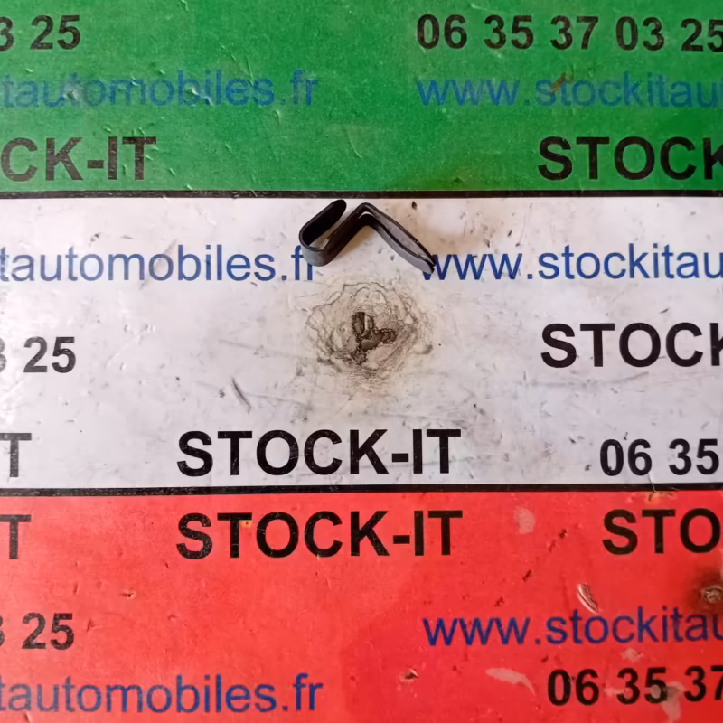 60711140  BOUCHONS METALLIQUES POUR PANNEAU DE PORTE