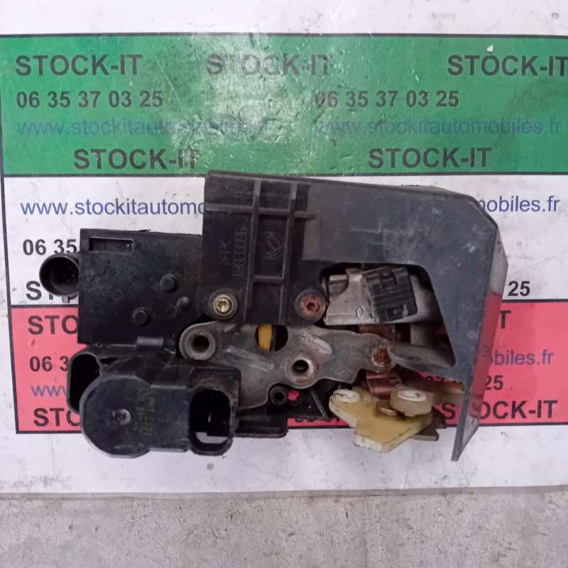 18110241 SERRURE DE PORTE AVANT GAUCHE  ALFA156