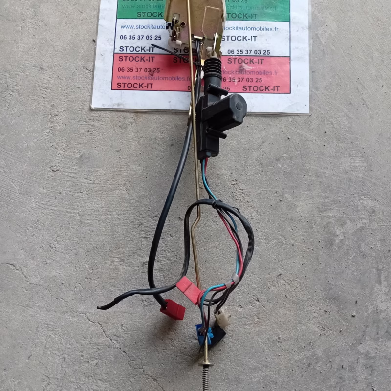 Alfa Roméo Milano 75 serrure de porte latérale droite et mécanisme de verrouillage électrique
