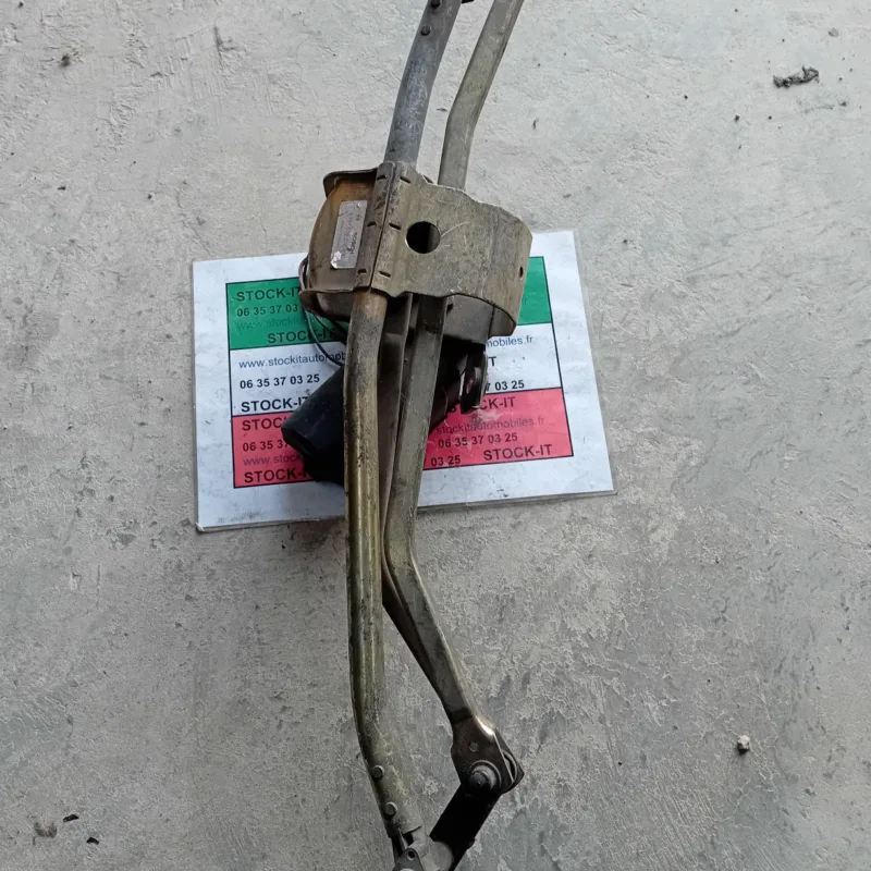 Tringlerie et moteur d'essuie-glace avant 0390246331 ALFA ROMÉO 164
