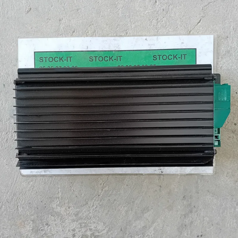 Amplificateur radio d'occasion 382009