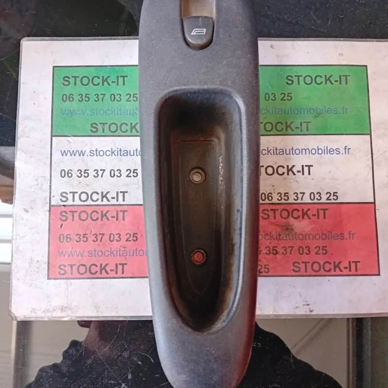 Commande de lève vitre ARG - 156016082 - Alfa Roméo 156 **Pièce d'occasion**
