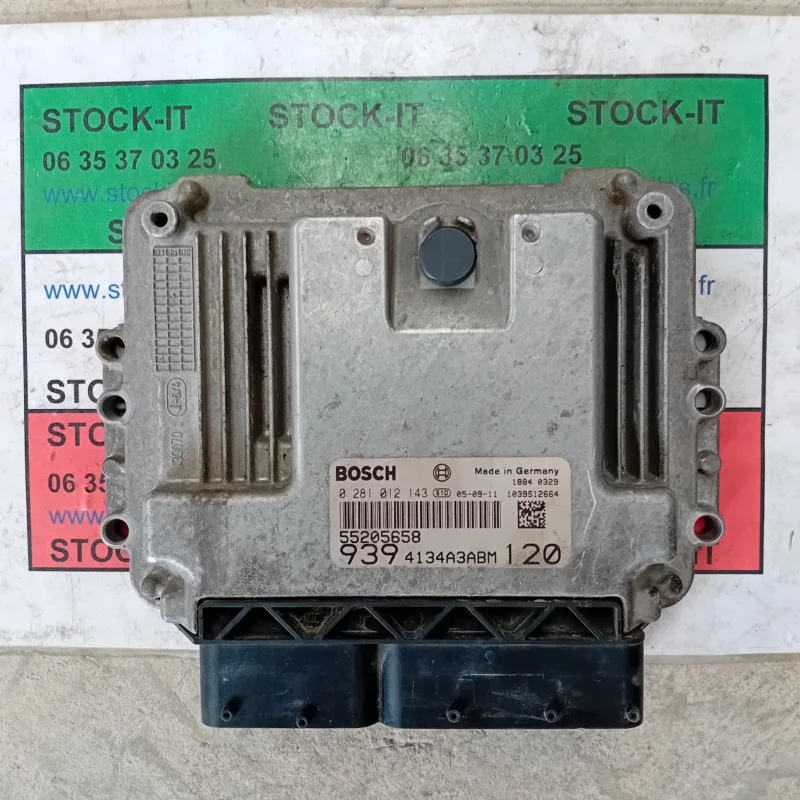 Calculateur moteur Alfa Roméo 55205658 4134A3ABM ...BOSCH 0281012143