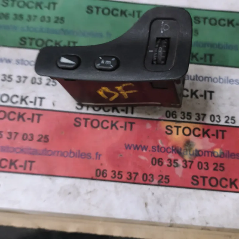 Alfa Roméo 156 Bouton commande réglage hauteur des phares 156031653