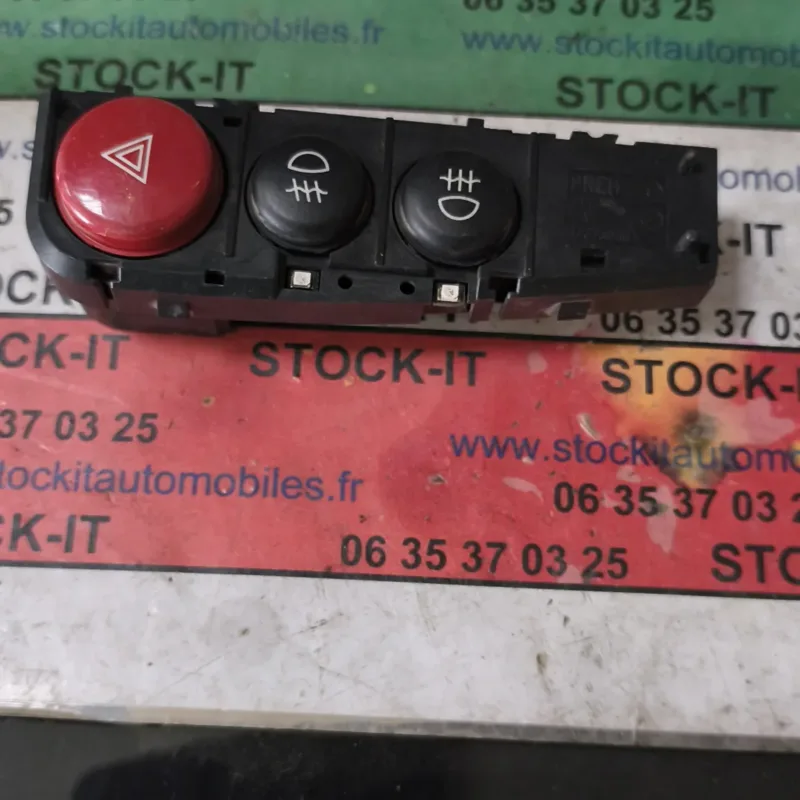 Alfa Roméo 166 Interrupteur feux de détresse 12375098