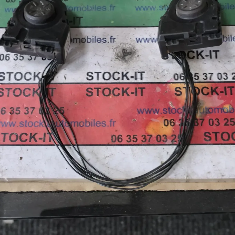 Commande radio volant Alfa Roméo 159 (86250212093 / 87500010)