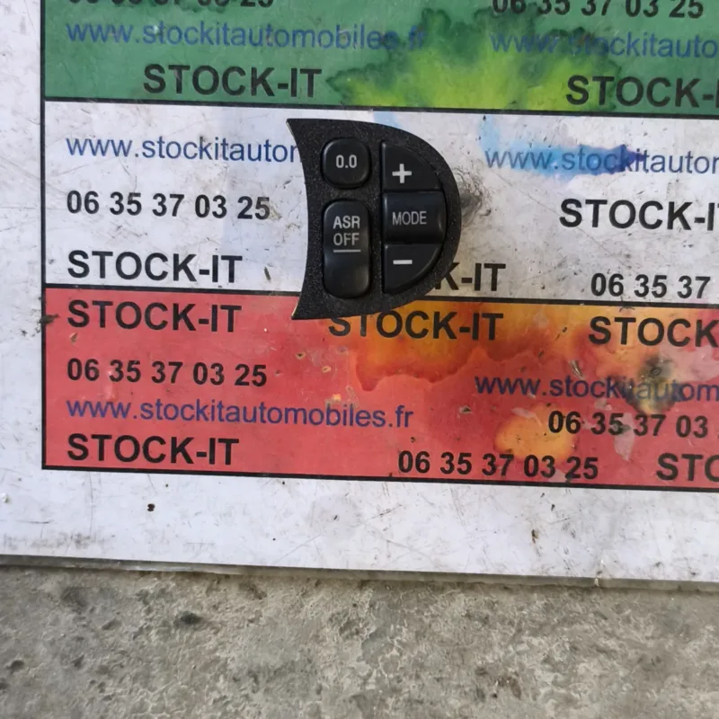 Commande de volant droite Alfa Roméo 147 156070554