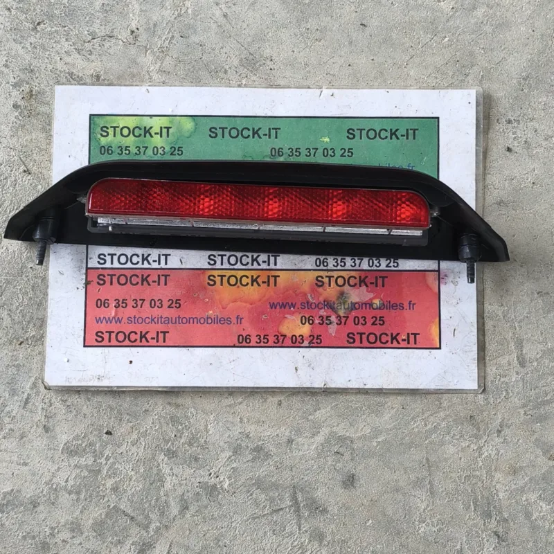 3ème Feu STOP FIAT IDEA