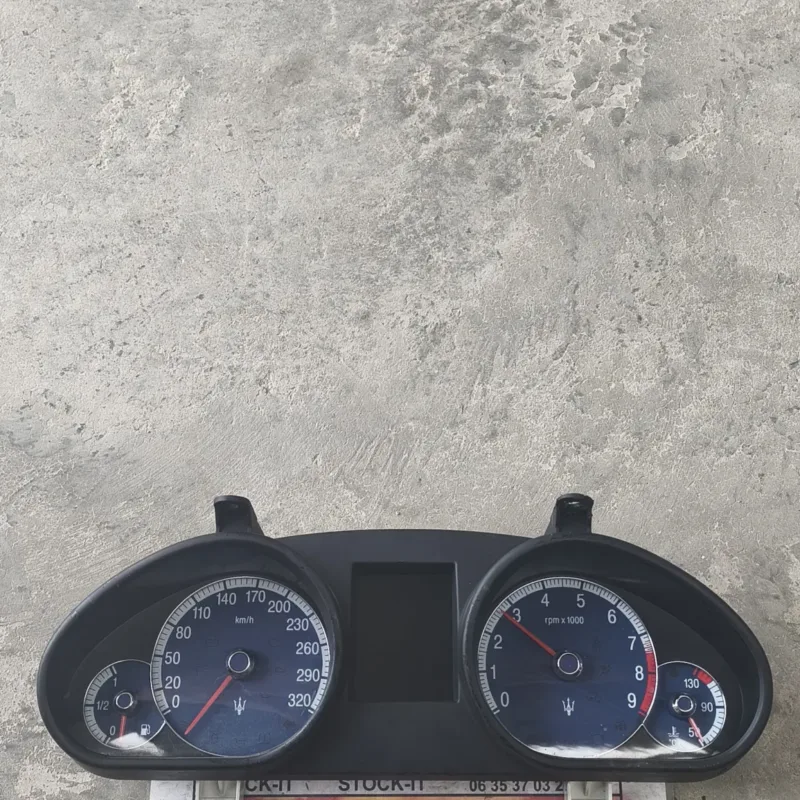 Compteur de vitesse MASERATI Quattroporte 216856   503000810301