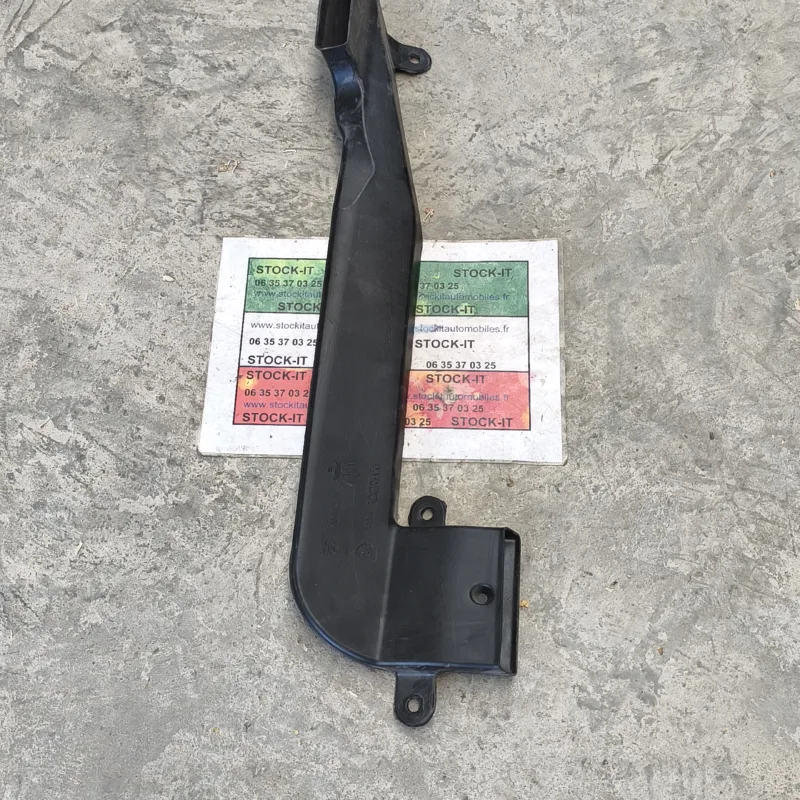 Maserati Quattroporte Conduit d'air (cabine) 67211500