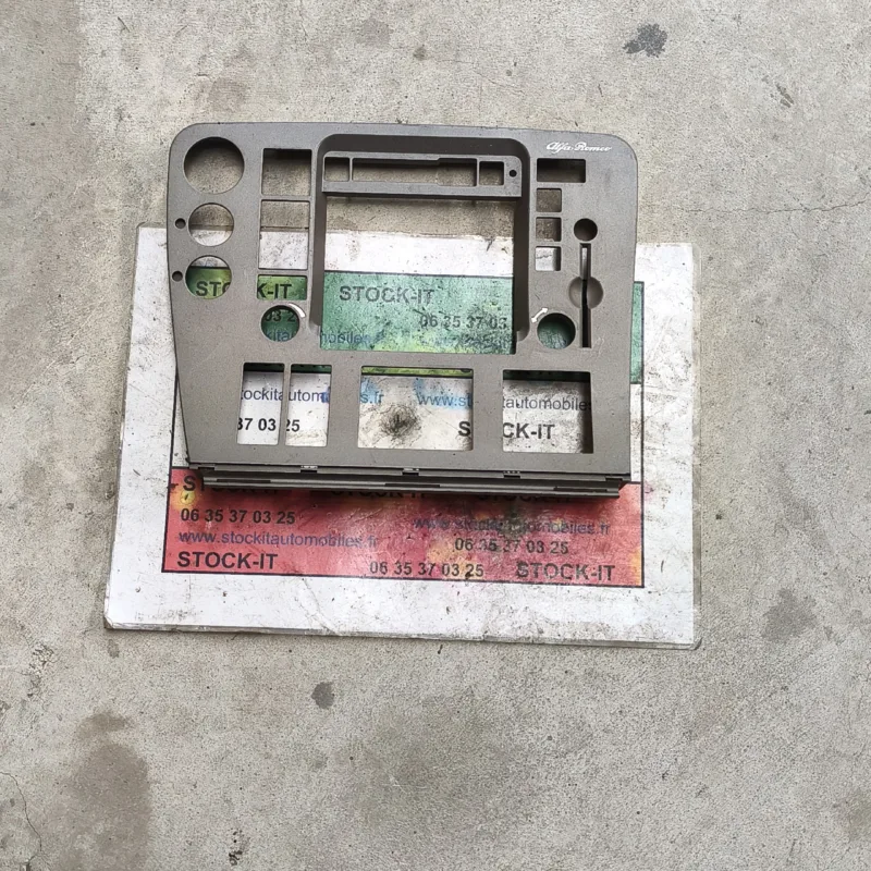 6561107651 panneau radio alpha Roméo 166 gris