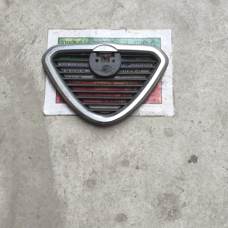 Alfa Roméo 164 Grille de calandre avant