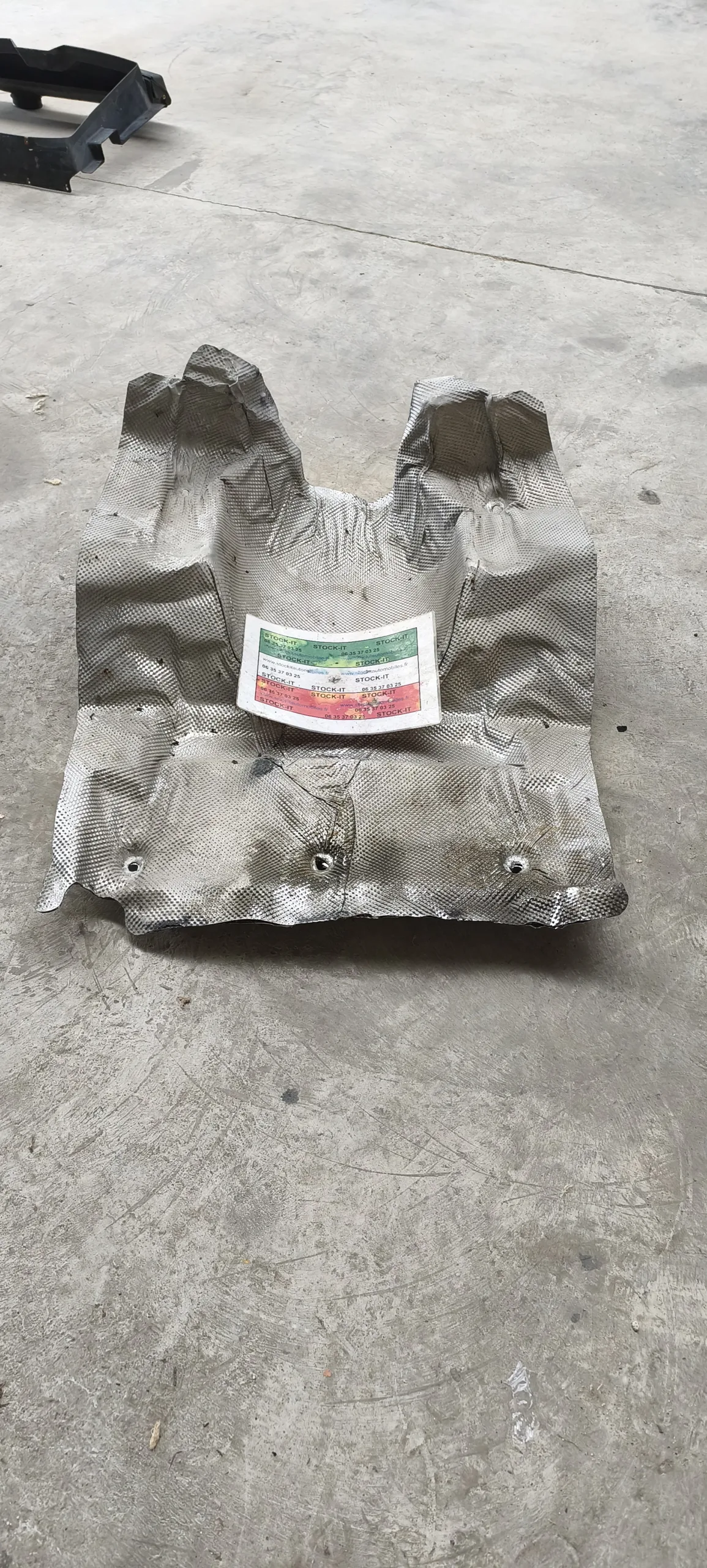 82653500 Pare chaleur Centrale arrière MASERATI Quattroporte
