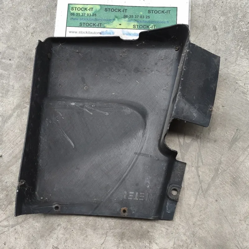 069639500 autre pièce compartiment moteur