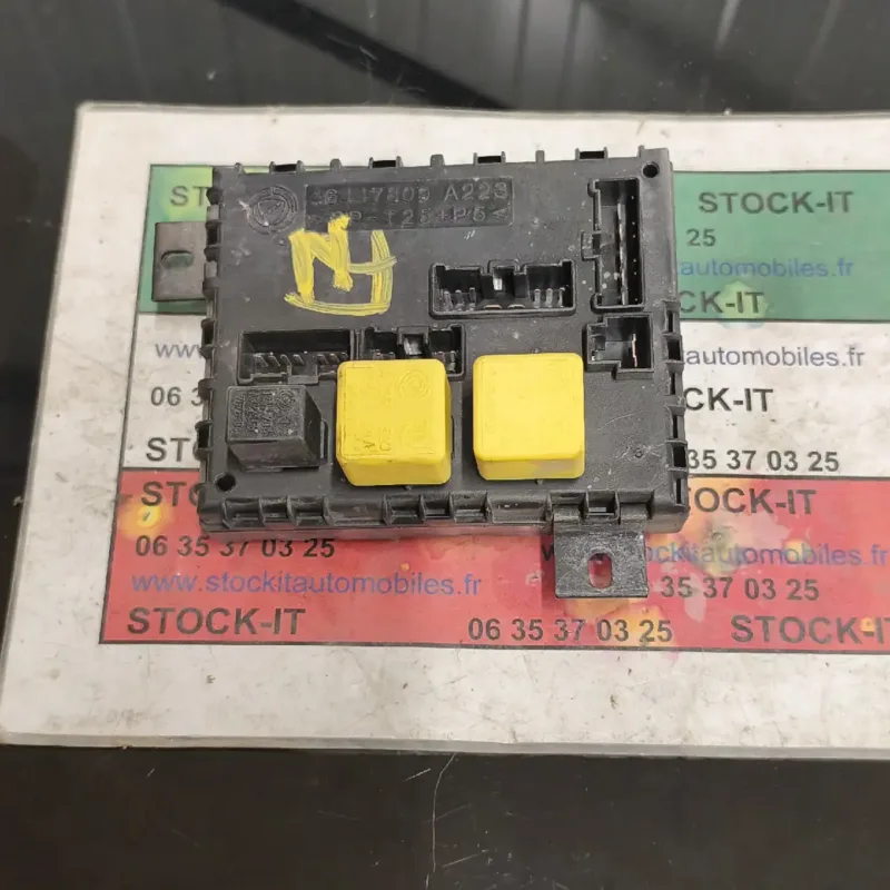 46447809  BOÎTES À FUSIBLES  POUR ALFA ROMEO 156