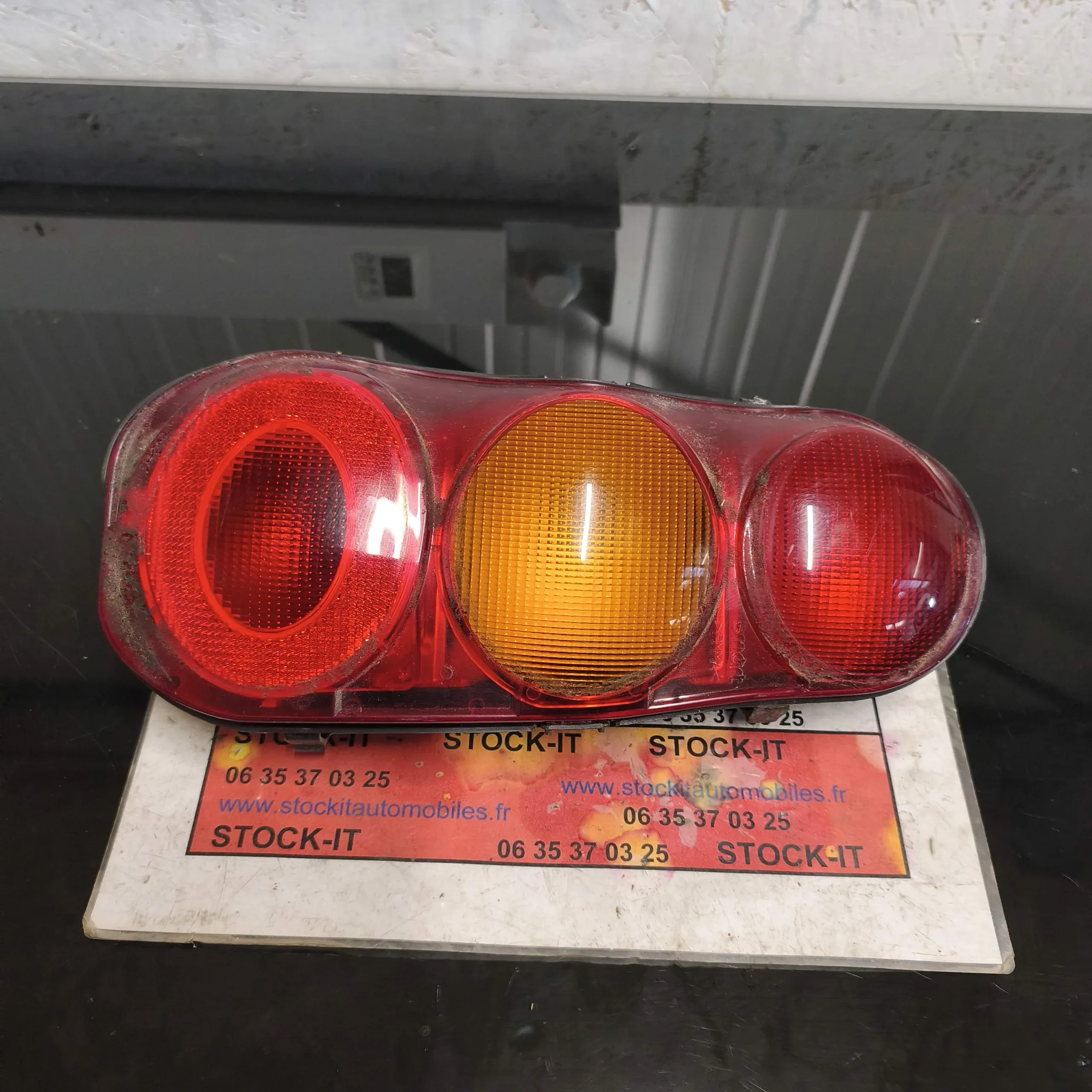 SMART 2001 Phare Arrière Gauche 253 041 L