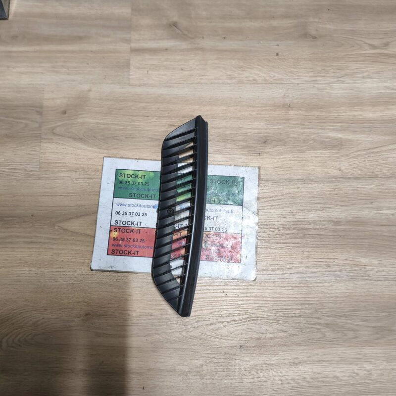 000 1694 Grille sous -fendre Droit