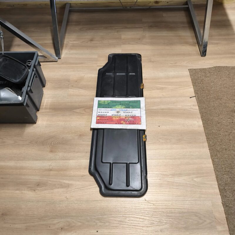 000 1314 V007 Trappe de compartiment moteur SMART